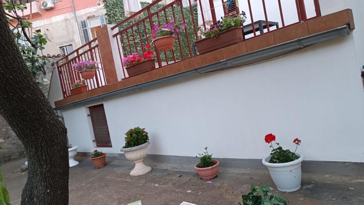 Studio Apartment Jemi Pula Ngoại thất bức ảnh
